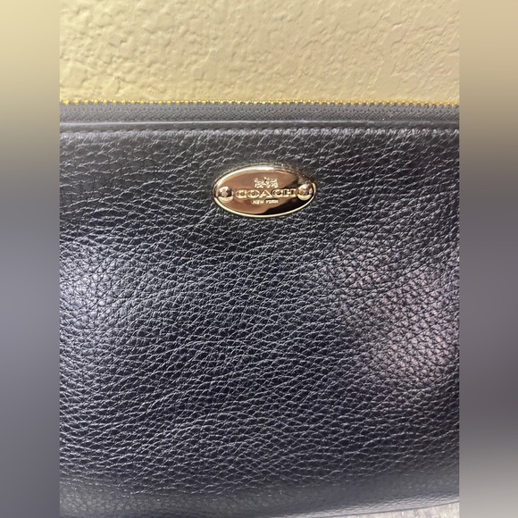 🛍️Coach Black Leather Crossbody Bag - Picture 4 of 5